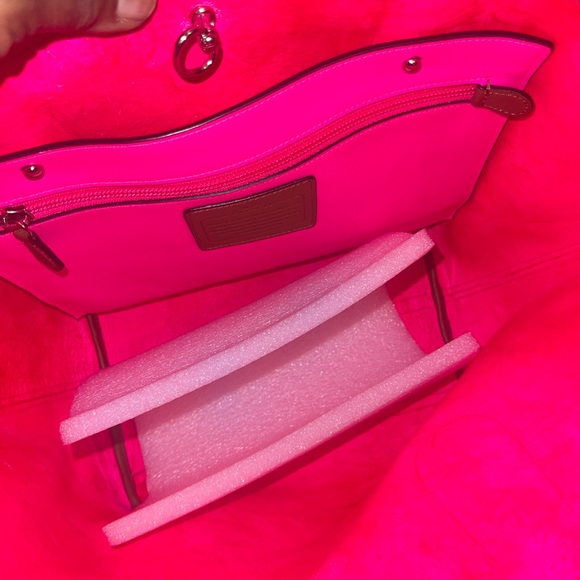 🌟🌟COACH TOTE. EUC - Picture 4 of 12